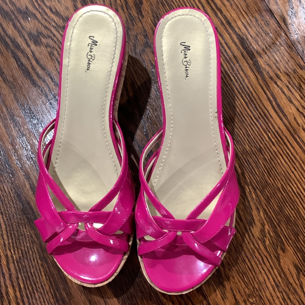 Miss Bison Pink Women's Sandals size 10